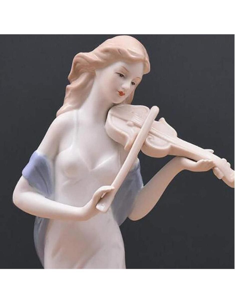 Figura Universal de porcelana 3