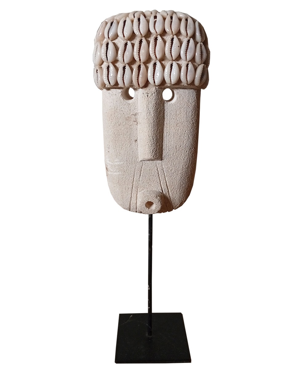 Esculltura maren de piedra